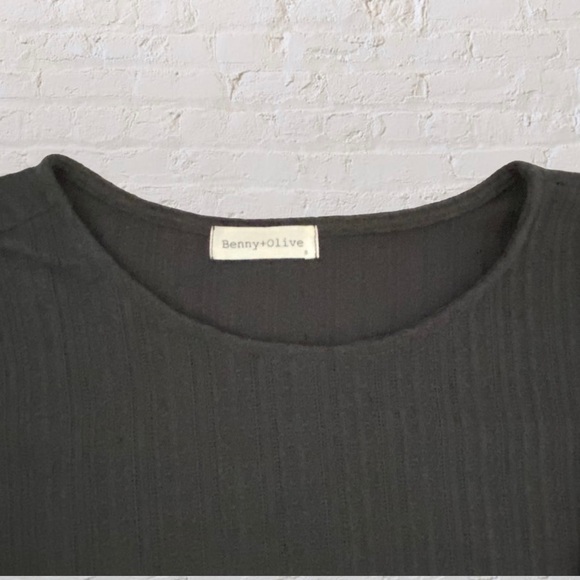 137. BENNIE+OLIVE Maternity Sweater - Size Small - Picture 3 of 4